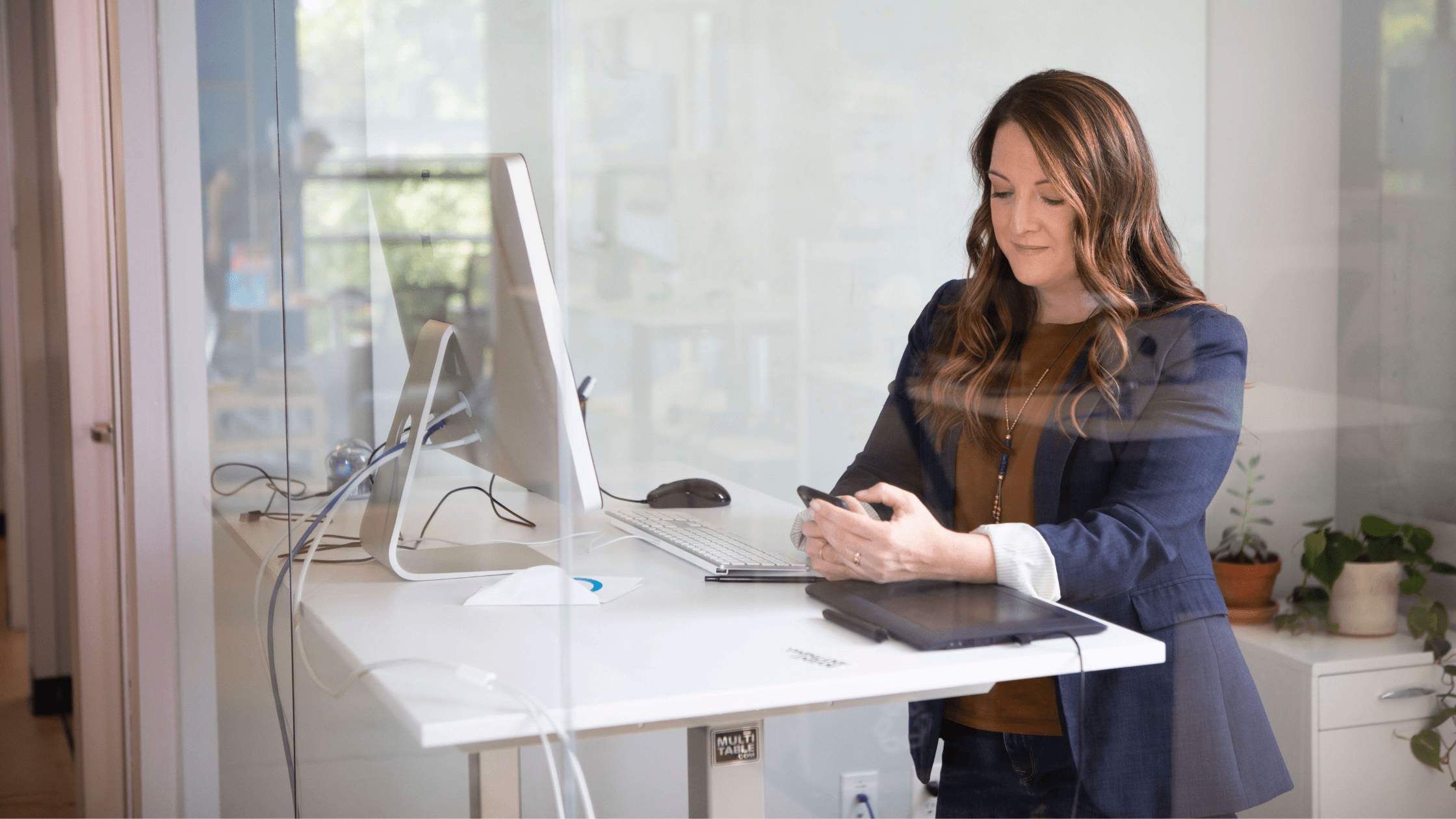 The Best Ways To Keep Your Feet Happy During Standing Desk Time - Sunaofe