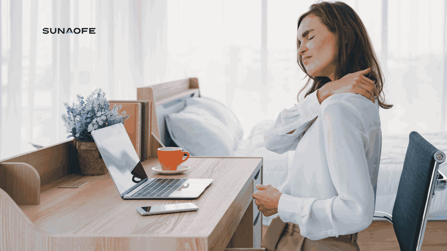 What are the Roots of Women's Mid-Back Discomfort Help from the Pros - Sunaofe