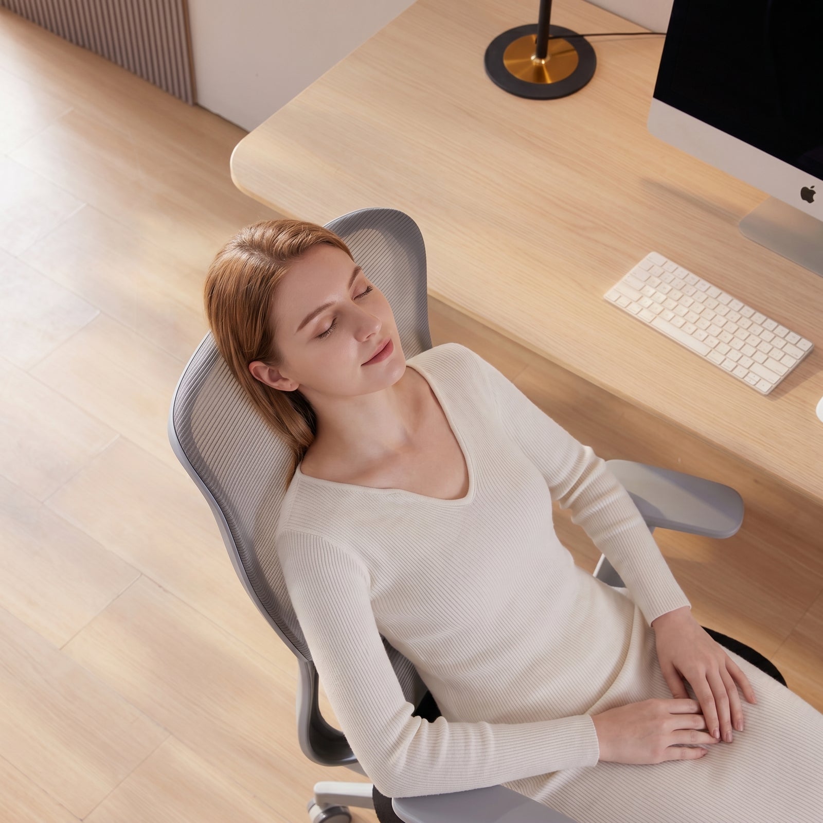 Atlas Ergonomic Office Chair — Adjustable Headrest, Dynamic Lumbar